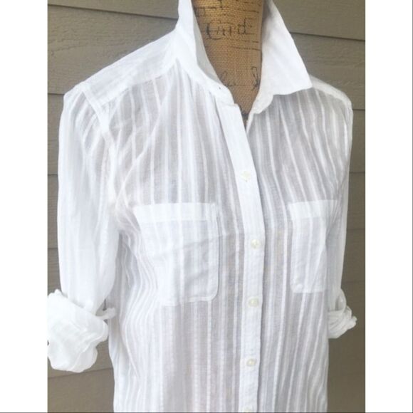 ✨AEO Boyfriend Shirt✨  - Picture 3 of 8